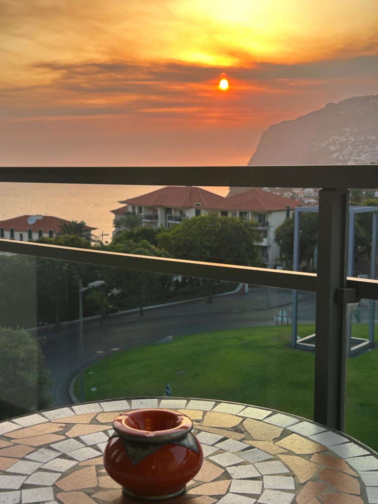 Cozy T2 With Ocean View Lägenhet Funchal  Exteriör bild